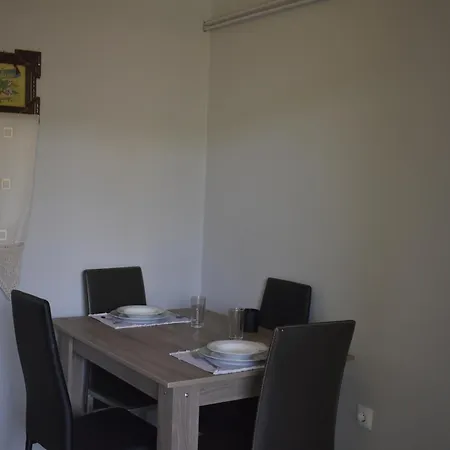 George Garden House Apartment